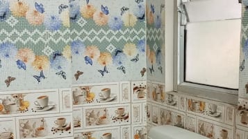 Basic Double Room, City View | Bathroom | Shower, towels