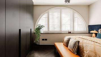 3 soverom, skrivebord, strykejern/-brett og wi-fi (inkludert)