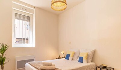 Grece - centre ville - proche des commodités