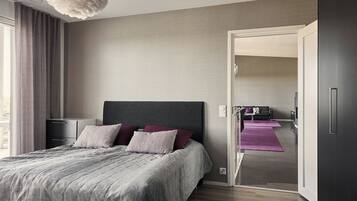 Deluxe-Maisonette, Blick auf den Golfplatz | 4 Schlafzimmer, hochwertige Bettwaren, laptopgeeigneter Arbeitsplatz