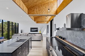 Kitchen/Living Area - Stylish Home with Outdoor Area & Spectacular Views (Penna)