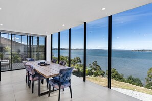 Dining Area - Stylish Home with Outdoor Area & Spectacular Views (Penna)