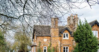 Park Cottage Summary: