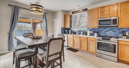 Pony Meadows! Family Escape with BBQ & Workspace