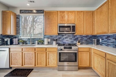 Pony Meadows! Family Escape with BBQ & Workspace