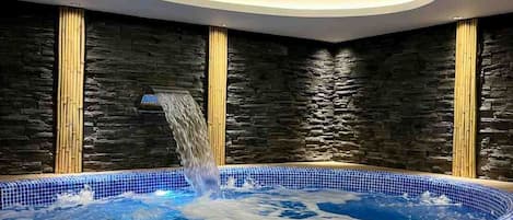 1 Behandlungsraum, Massageanwendungen