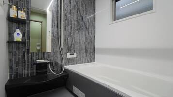 Standard Double Room, Non Smoking | Bathroom | Separate tub and shower, hair dryer, slippers, towels
