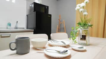 Quarto casal superior, para não fumantes | Cozinha privada | Geladeira, micro-ondas, cooktop, chaleira elétrica