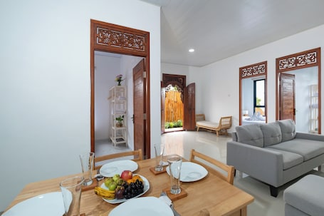 Stevia 3 Bedroom Villa | In-room dining
