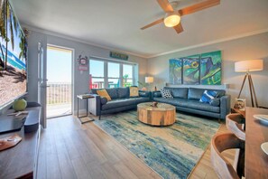 Smart TV - Sleeps 18, 2 Condos | Beach Access, Pool, Views, Tennis + Pickleball Courts (Port Aransas)