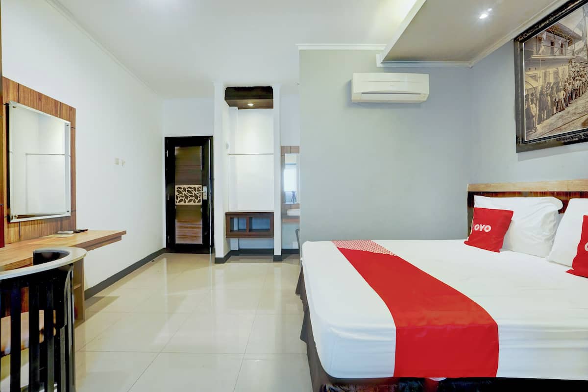 Standard Double Room | Premium bedding, desk, iron/ironing board, free WiFi