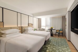 Deluxe Twin Room, Multiple Beds, Private Bathroom, City View