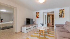 4 chambres, fer et planche à repasser, Wi-Fi gratuit, draps fournis