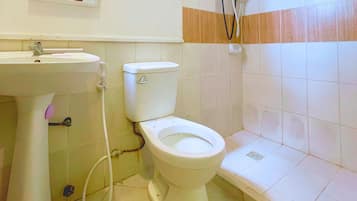 Standard Room | Bathroom