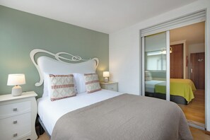 Traditional Apartment, 2 Bedrooms, Non Smoking | 2 bedrooms, iron/ironing board, free WiFi