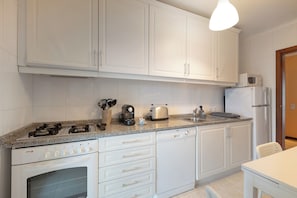 Traditional Apartment, 2 Bedrooms, Non Smoking | Private kitchen | Coffee/tea maker, toaster - Espinho Retreat with Balcony (Espinho)
