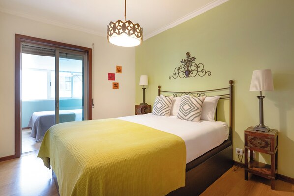 Traditional Apartment, 2 Bedrooms, Non Smoking | 2 bedrooms, iron/ironing board, free WiFi, bed sheets - Espinho Retreat with Balcony (Espinho)