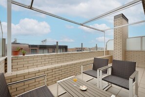 Traditional Apartment, 2 Bedrooms, Non Smoking | Balcony - Espinho Retreat with Balcony (Espinho)