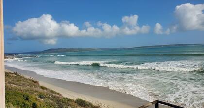 Rückzugsort am Meer in Langebaan mit Whirlpool und Grill