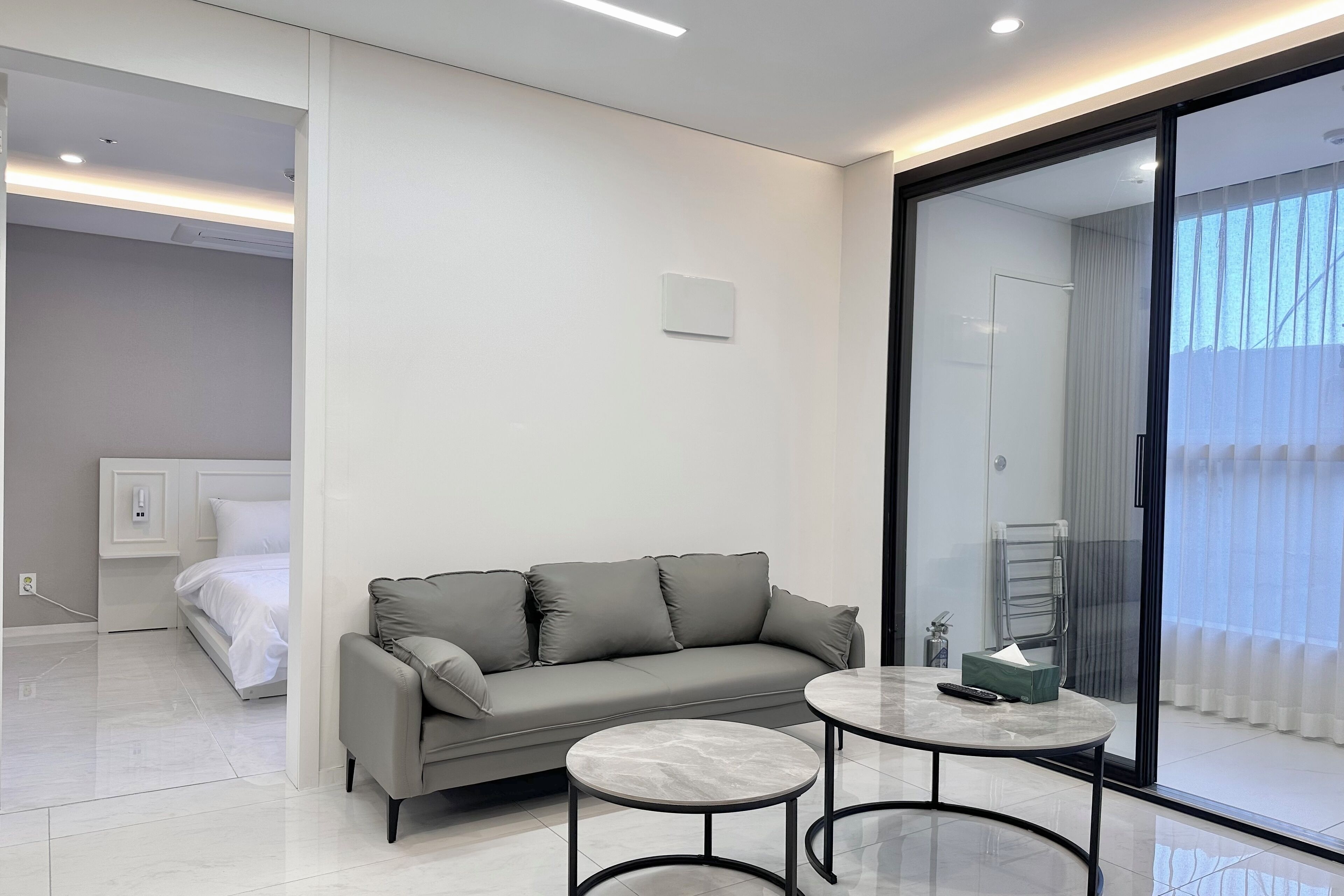 STAY-G BATH (DOUBLE BED) | Living area | 65-inch TV with cable channels, Netflix, heated floors