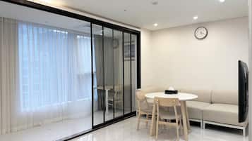 STAY-G A PLUS (DOUBLE BED) | Living area