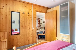 1 camera, ferro/asse da stiro, Wi-Fi gratuito, lenzuola