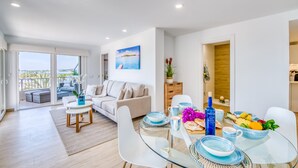 Apartment | Dining - Apartment in Alcudia With sea Views (Alcúdia)