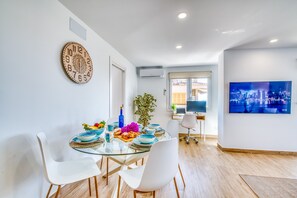 Apartment | Dining - Apartment in Alcudia With sea Views (Alcúdia)