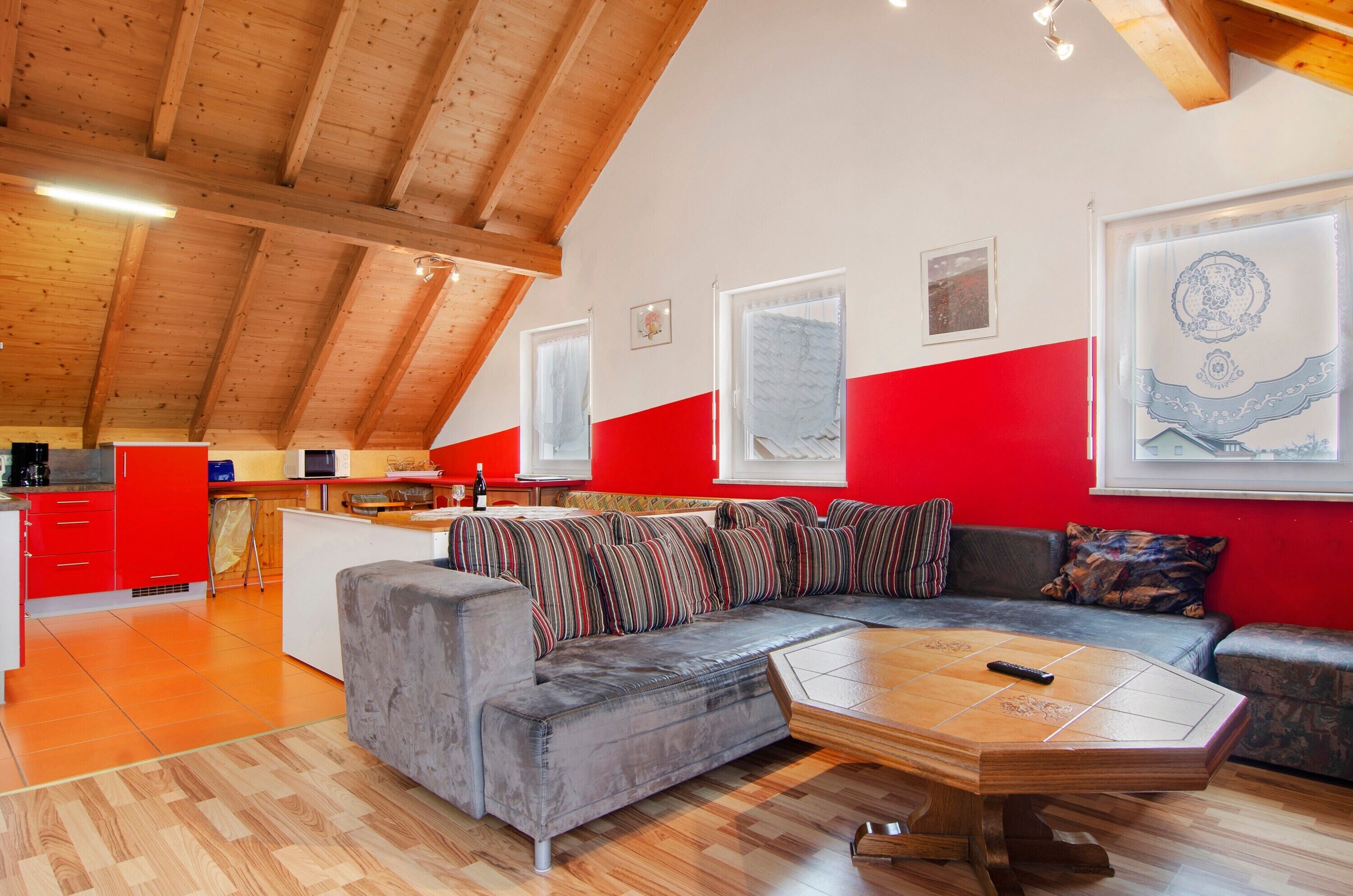 Fernseher, Stereoanlage