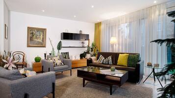 Fernseher, Stereoanlage