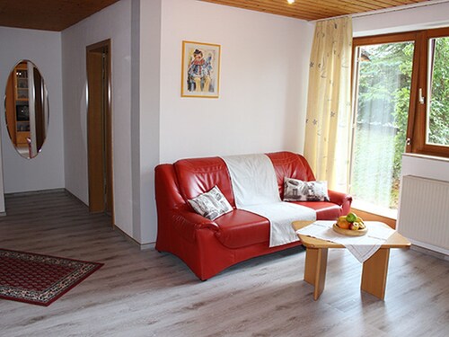 Ferienwohnung 'A' mit privater Terrasse und Wi-Fi