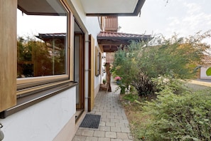 Exterior detail - Ferienwohnung 'B' mit privater Terrasse und WLAN (Lonsee)