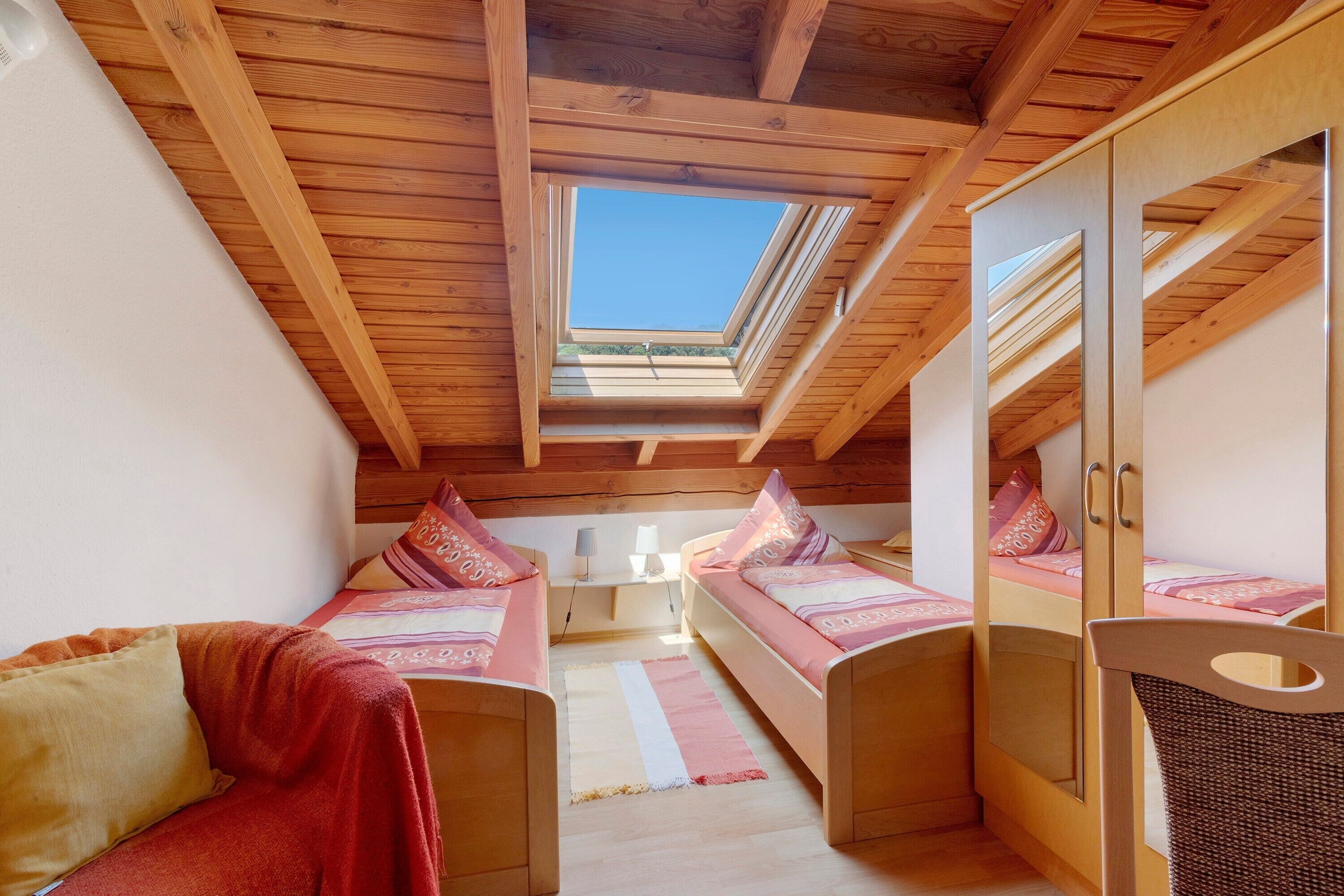 1 bedroom, WiFi (free), bed sheets