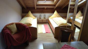 1 bedroom, free WiFi, bed sheets
