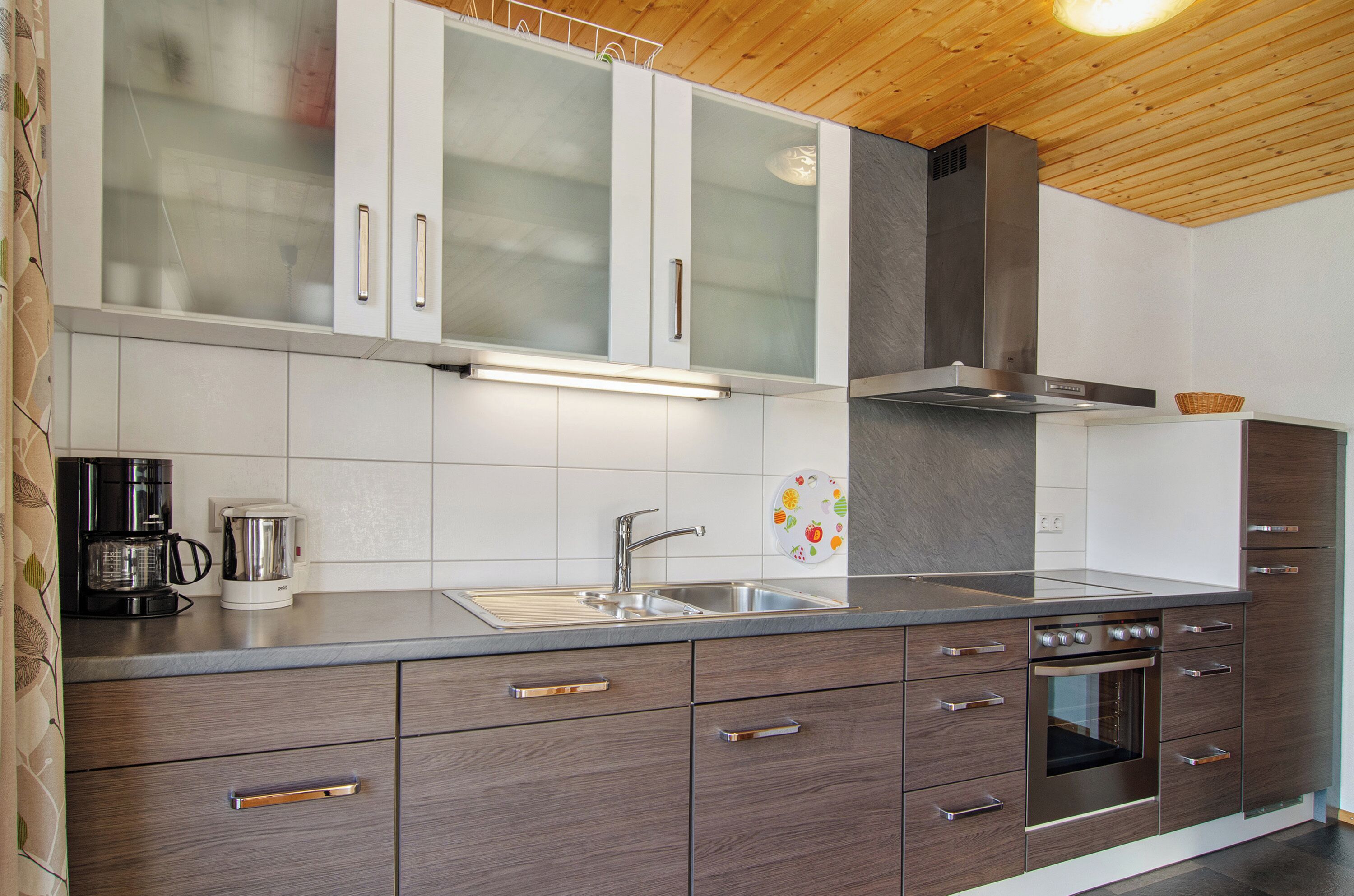 Kühlschrank, Ofen, Herdplatte, Geschirrspüler