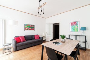 Apartment, City View | Living area | LED TV - Suite Duomo View 47 (Como)
