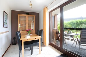 Dining - 'Holiday Home Britschock' with Private Terrace, Garden and Wi-Fi (Friedrichskoog)