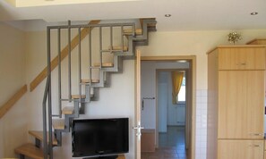Interior - Vacation apartment '1, 70sqm' with lake view, private balcony and Wi-Fi (Wasserburg (Bodensee))