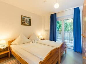 1 bedroom, free WiFi, bed sheets