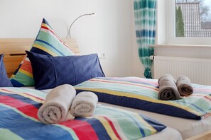 2 bedrooms, iron/ironing board, free WiFi, bed sheets - Apartment 'Hochfirst, 57qm' with Private Terrace, Shared Garden and Wi-Fi (Lenzkirch)