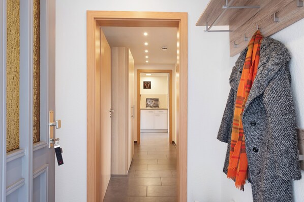 Interior - Apartment 'Hochfirst, 57qm' with Private Terrace, Shared Garden and Wi-Fi (Lenzkirch)