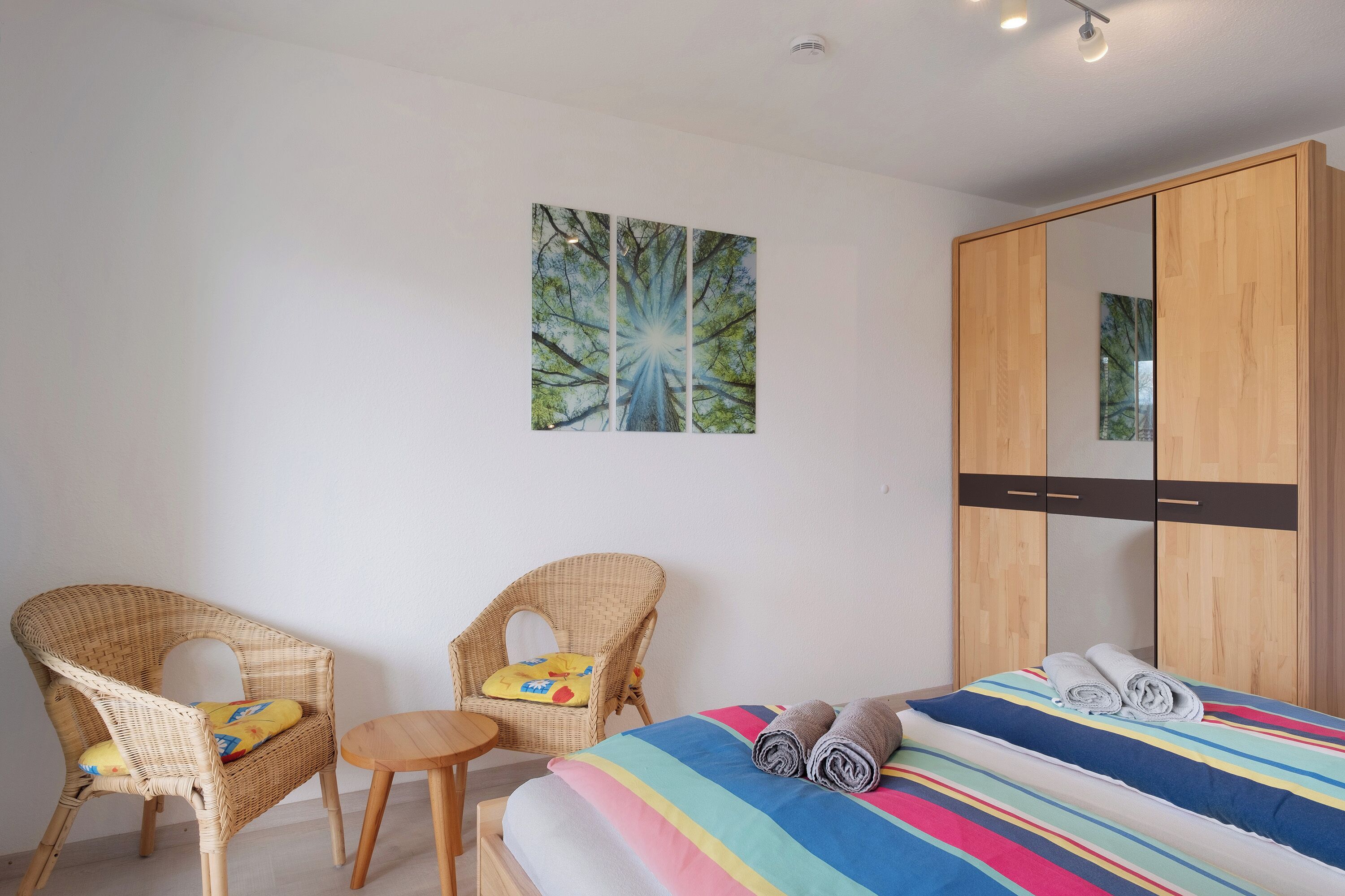 2 slaapkamers, een strijkplank/strijkijzer, gratis wifi, beddengoed