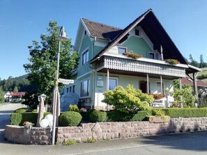 Esterni