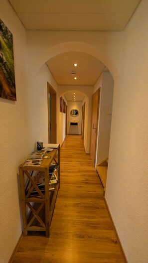 Interni
