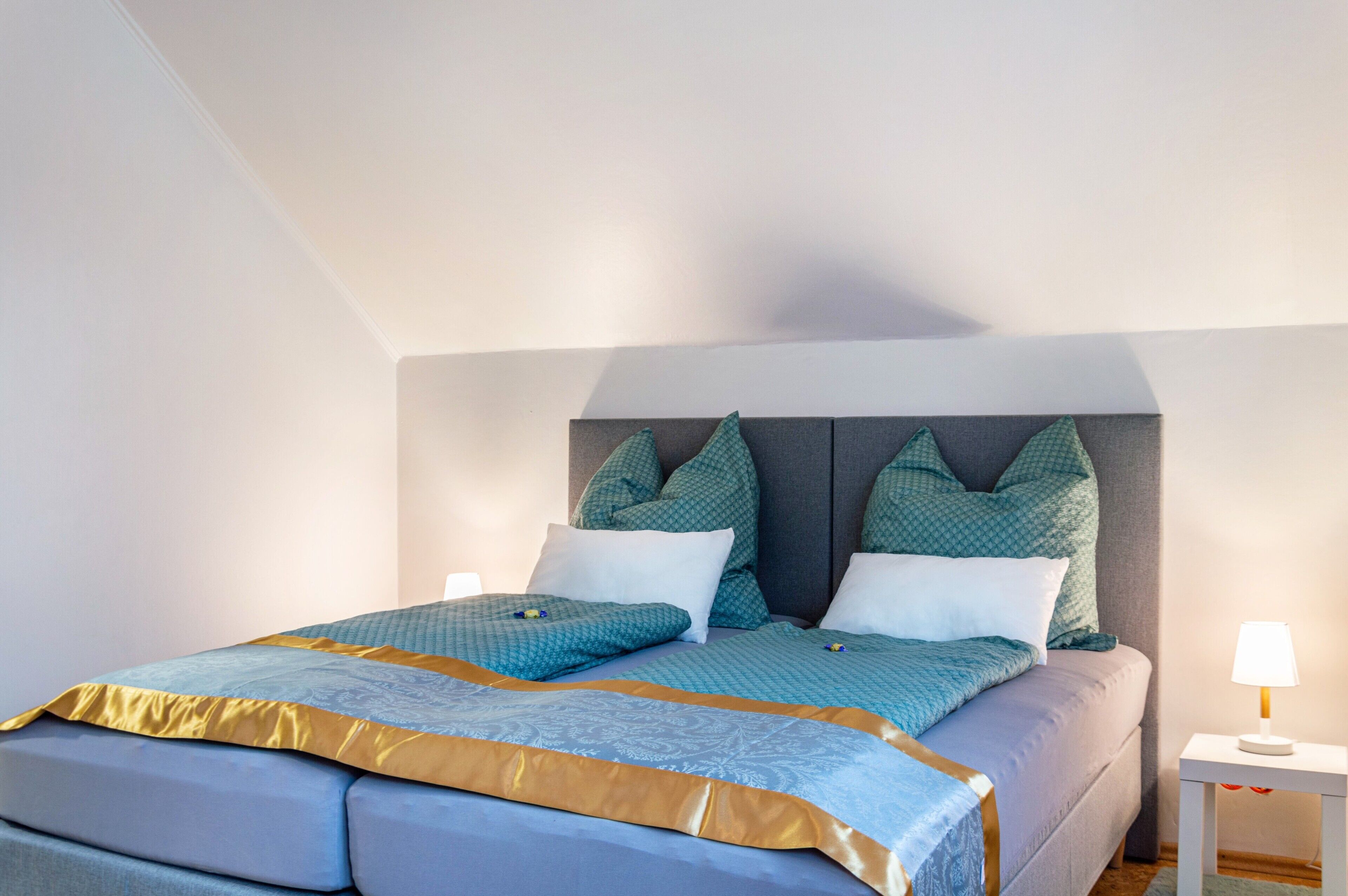 1 chambre, fer et planche à repasser, Wi-Fi gratuit, draps fournis