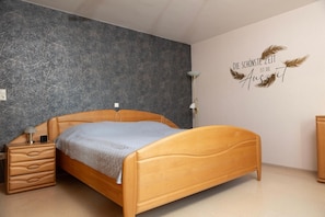 2 chambres, fer et planche Ă repasser, accĂšs au Wi-Fi (inclus)