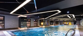 D El Dorado Westlake Luxury Apartments