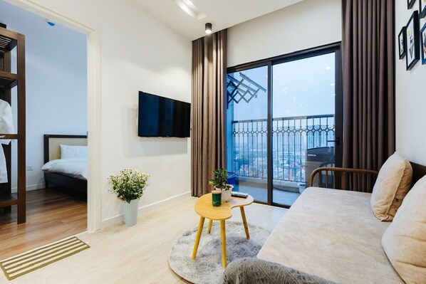 1 bedroom, minibar, desk, laptop workspace