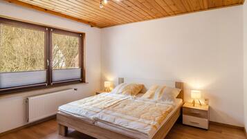 3 Schlafzimmer, Bügeleisen/Bügelbrett, kostenloses WLAN, Bettwäsche