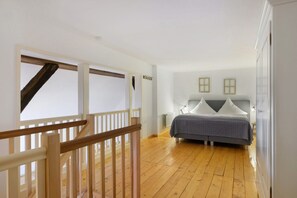 1 bedroom, bed sheets - Apartment 'Treibholz' with Shared Terrace and Shared Garden (Westerhever)